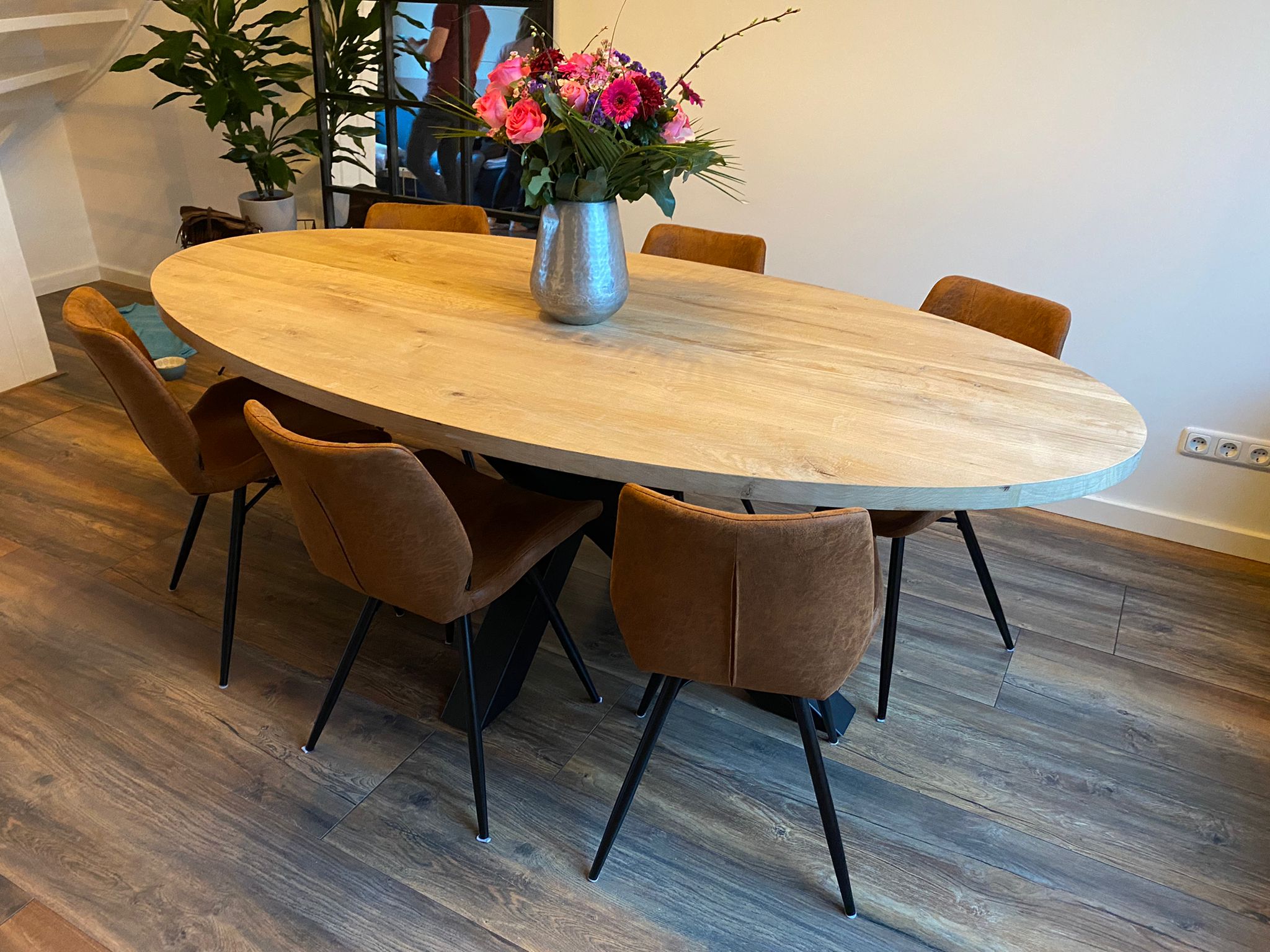 ovale eiken tafel