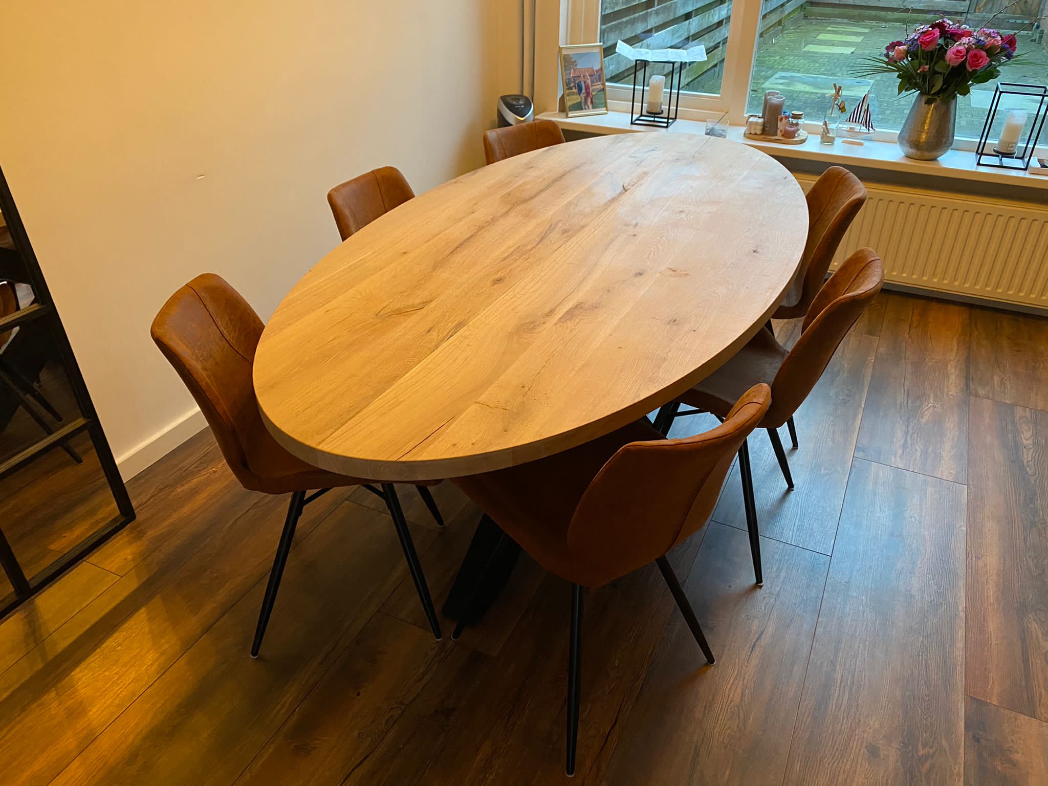 ovale eiken tafel